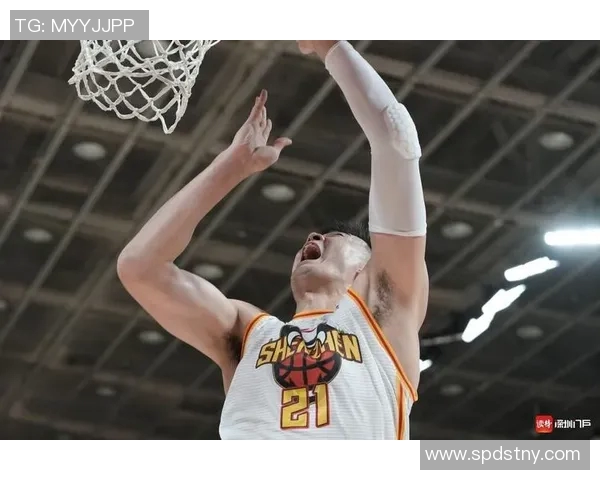 北京北控男篮迎战深圳队全力争胜展现球队实力与斗志